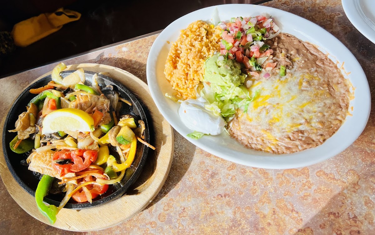 Los Pinos Mexican Restaurant-6